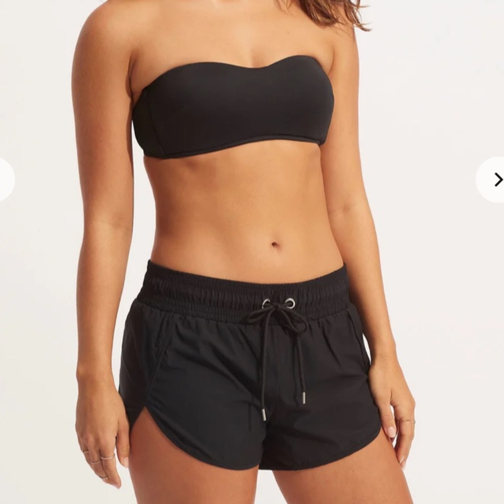 Seafolly board shorts/ swim shorts size small